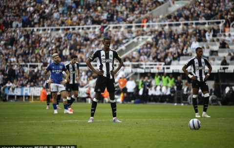 利物浦重磅转会：努涅斯转投沙特阿尔希拉尔