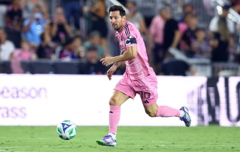 梅西复出就是全场最佳！半场1进球1助攻！带队赢球！