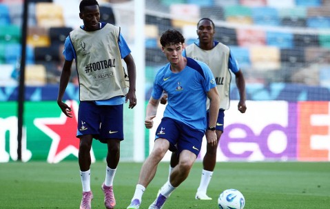 五大联赛夺冠赔率解析：利物浦领跑英超 西甲皇萨两强争霸 拜仁接棒无悬念