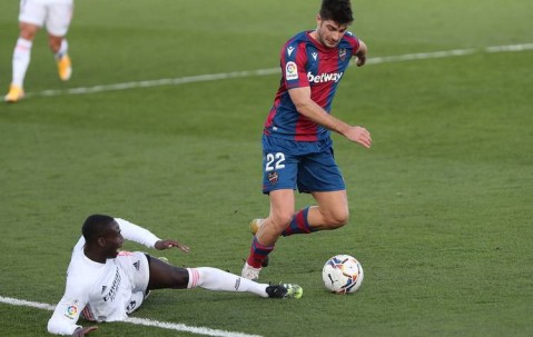 西甲豪门碾压局！皇马凭统治级战绩冲卫冕，莱万特保级生死战寻生机？