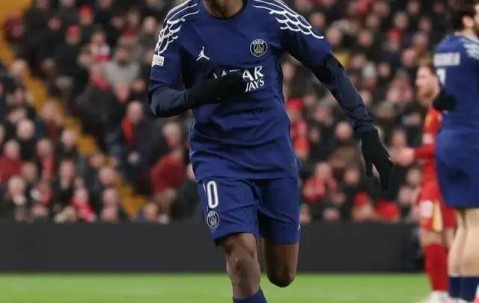 法甲-巴黎VS尼斯：自毁长城，三冠王还能卫冕吗？