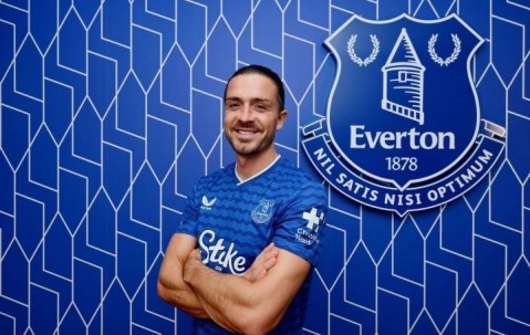 曼城四年前花1.18亿！29岁格拉利什租借至埃弗顿，身价剩2800万欧