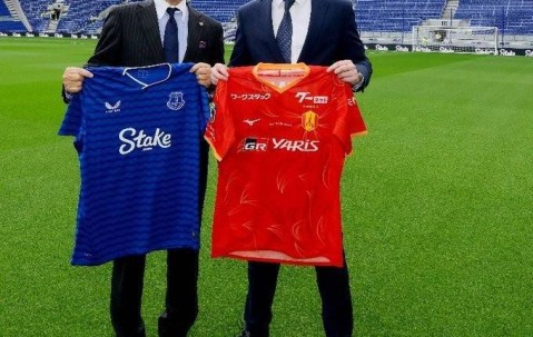 官方：埃弗顿与名古屋鲸达成战略合作，双方将定期交流