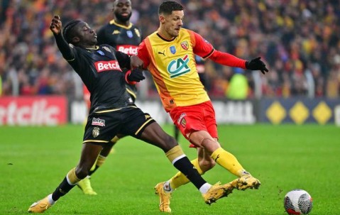 欧冠复仇战！摩纳哥主场死磕热刺：欧联冠军带伤兵能破 8 年魔咒吗？