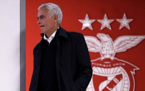 21次射门却输0-1！穆帅开炮：裁判对我有意见无视药厂不道德行为