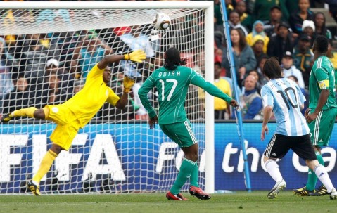 梅西爆发VS斯内德完美一年：2010金球奖到底奖错了吗？为何争议大