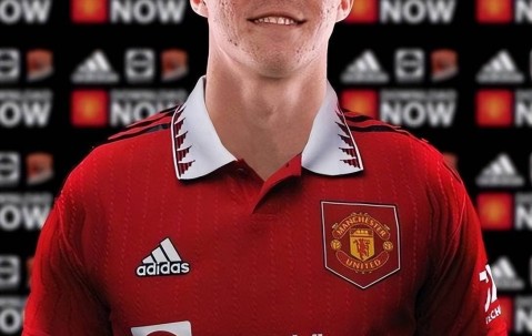 米兰购买新中锋锁定曼联9号：薪资是DV9的1/4，曾在意甲证明自己