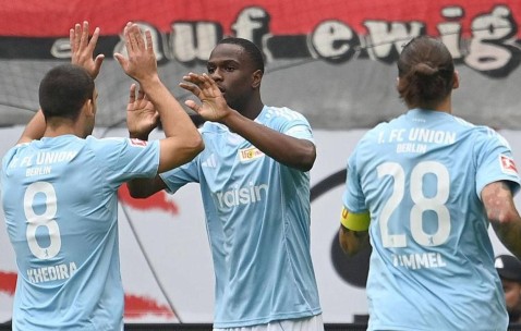 德甲最新积分榜战报：法兰克福惨败，勒沃库森遭绝平，多特紧追拜仁