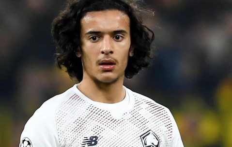 转会11：英超双雄加入法甲17岁小将争夺战曼联中场猎物被标天价