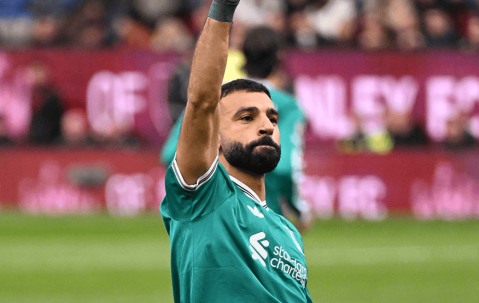 曼联旧将送点，萨拉赫点射绝杀！利物浦1-0升班马，4连胜宣战马竞