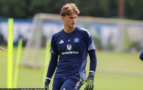 德甲球队汉堡训练备战</title>
        
    <title>德甲球队汉堡训练备战