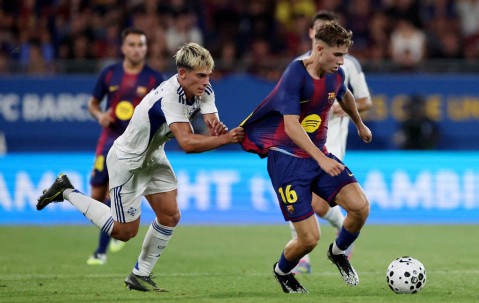 西甲新赛季开幕在即，注册难题成焦点！巴萨与莱万特面临大考验