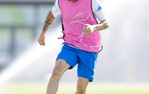 马斯坦托诺欧冠首秀63分钟全记录：击中立柱+遭鲁利扑救，只差1球