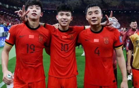 15岁中国天才震撼欧冠赛场！2次助攻藏1个让球迷沸腾的悬念