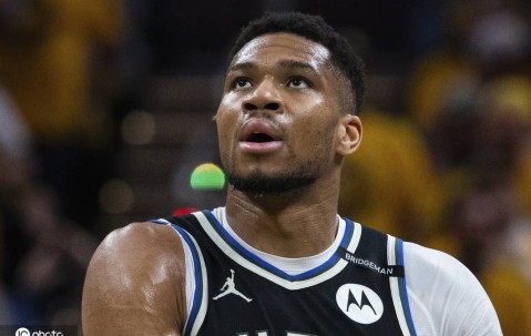 Shams:经过一夏天探索 字母哥将留在雄鹿开启新赛季