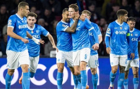 7分钟连丢2球红牌罚下！那不勒斯溃败夜，揭开意甲衰落的残酷真相