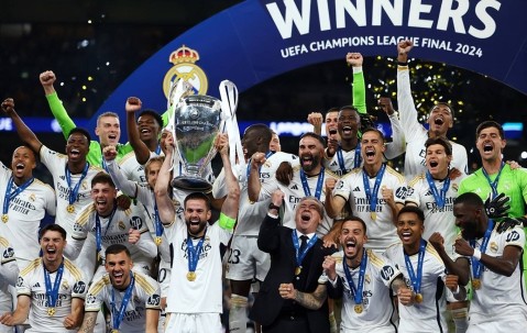 弗洛伦蒂诺·佩雷斯是如何成为皇马教父的？