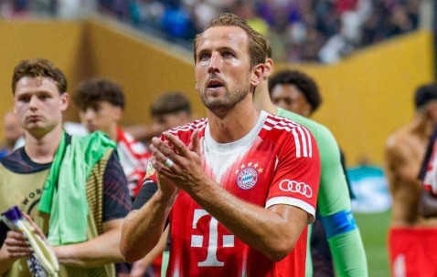 阿联酋航空七年长约落定拜仁，德甲天空再现沙漠之鹰